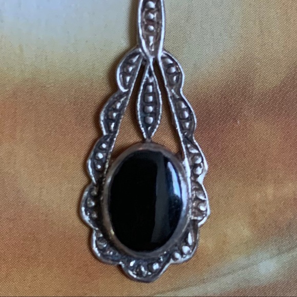 Small Gothic Vintage Black Silver pendant - Picture 9 of 9
